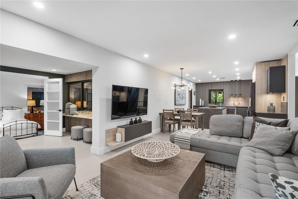 425 Ne 25th Street - Photo 41