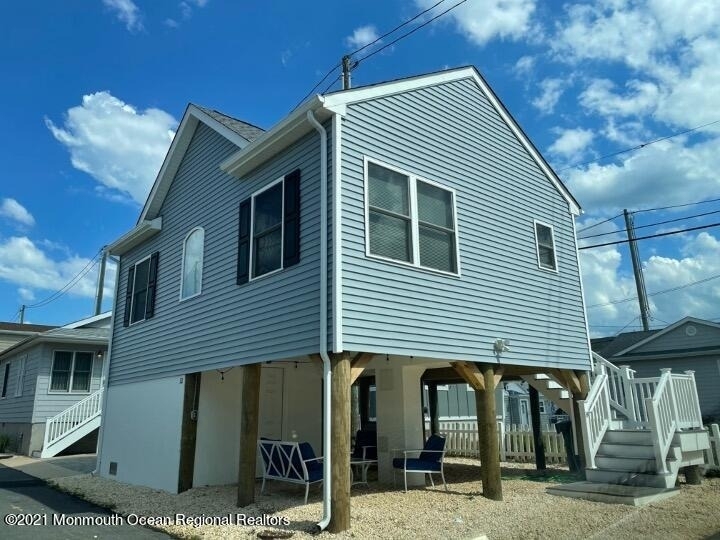 121 W Tide Way - Photo 0