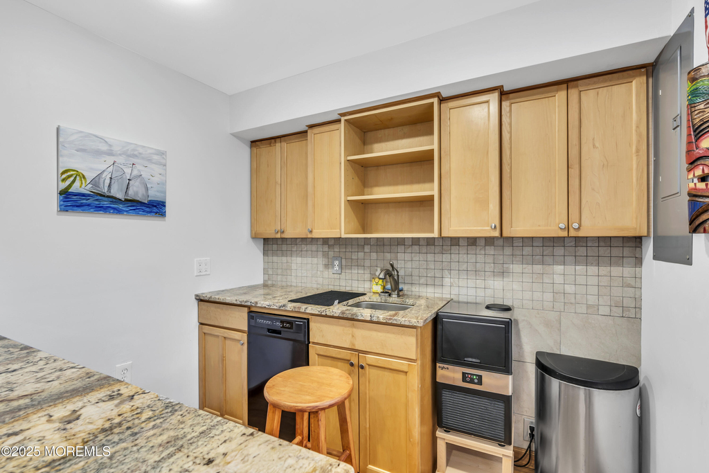 492 Ocean Avenue - Photo 33
