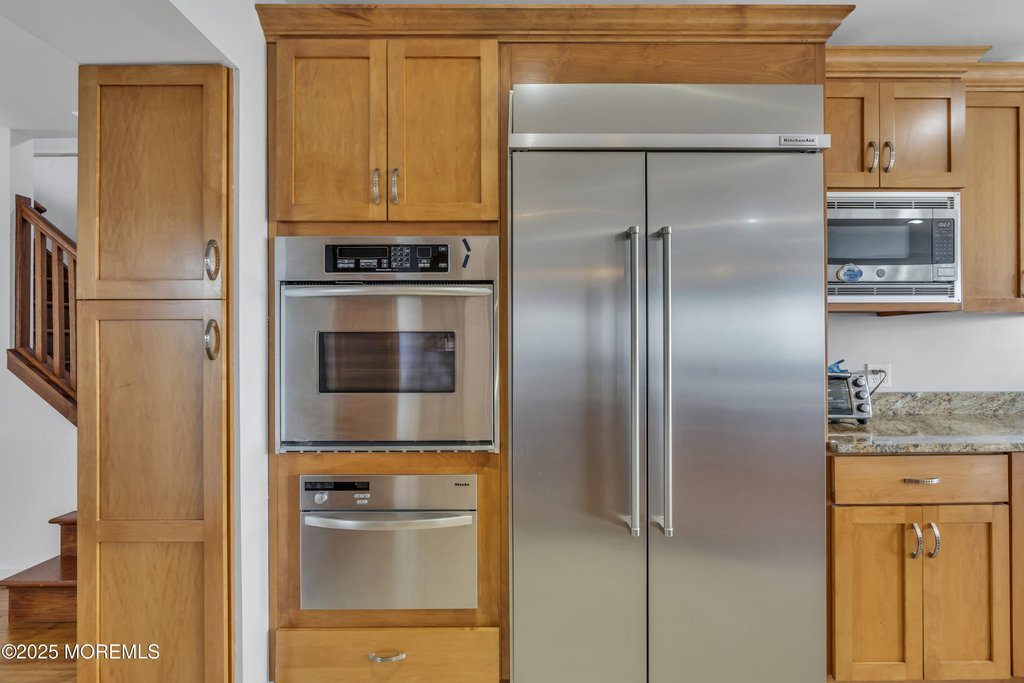 492 Ocean Avenue - Photo 9