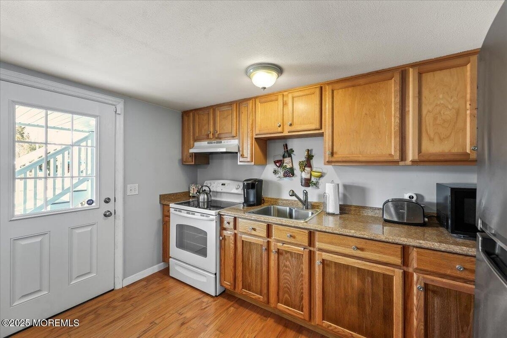 273 N 12th Street - Photo 8