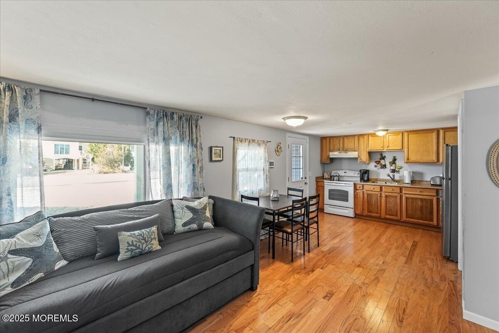 273 N 12th Street - Photo 5