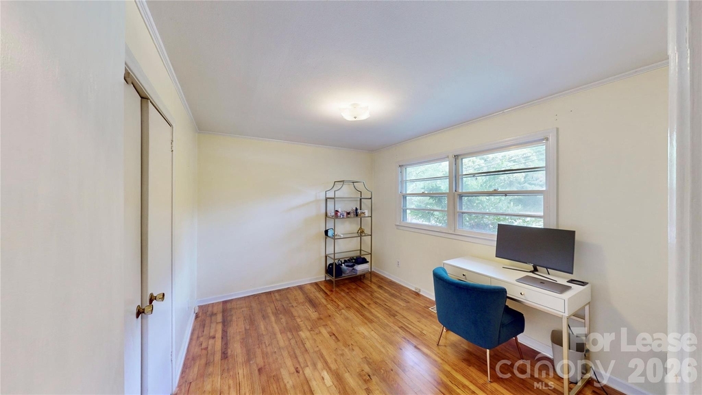 1136 E Woodlawn Road - Photo 20