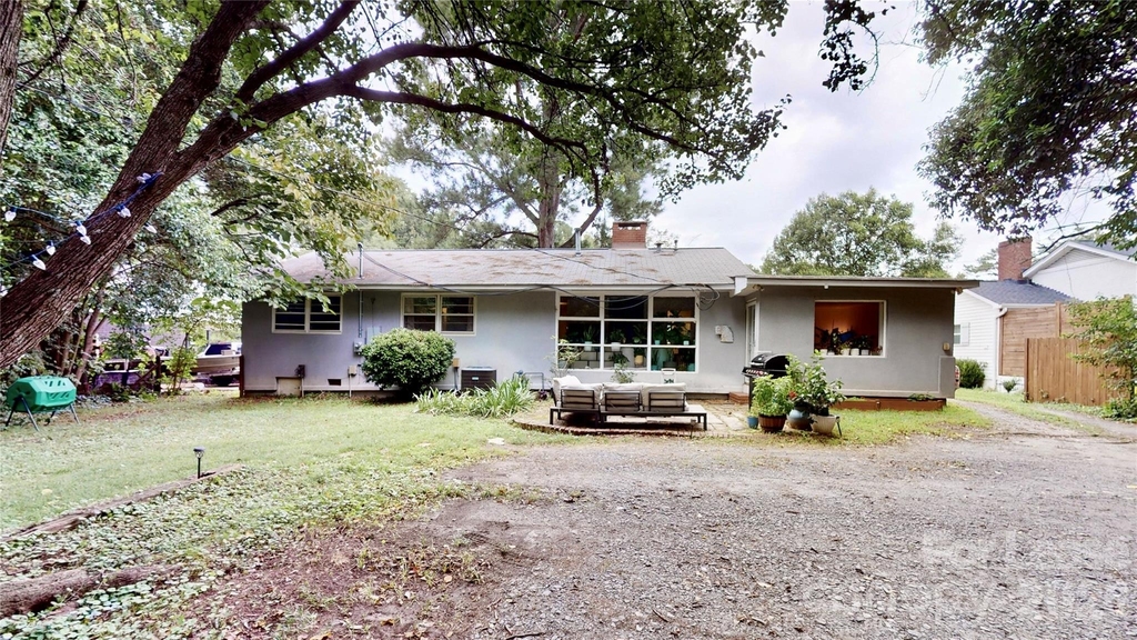 1136 E Woodlawn Road - Photo 22