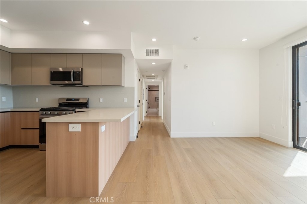 7510 Sepulveda Boulevard - Photo 11