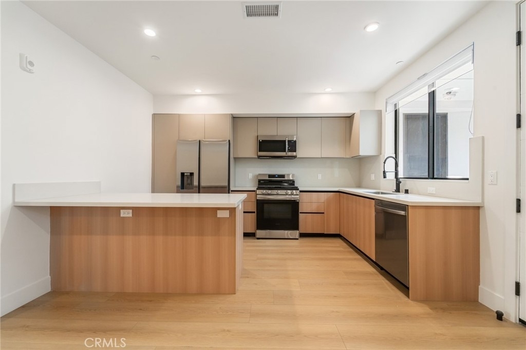 7510 Sepulveda Boulevard - Photo 9