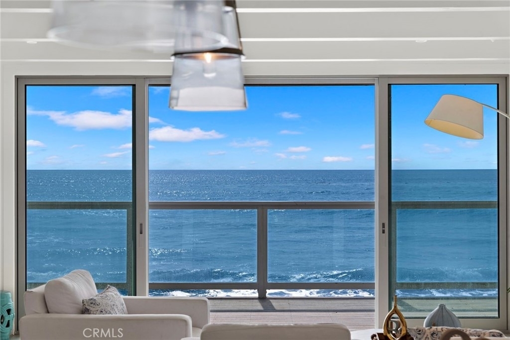 11770 Pacific Coast - Photo 2