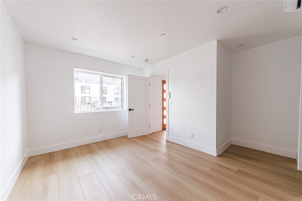 13461 Beach Avenue - Photo 8