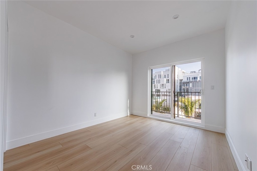 13461 Beach Avenue - Photo 31