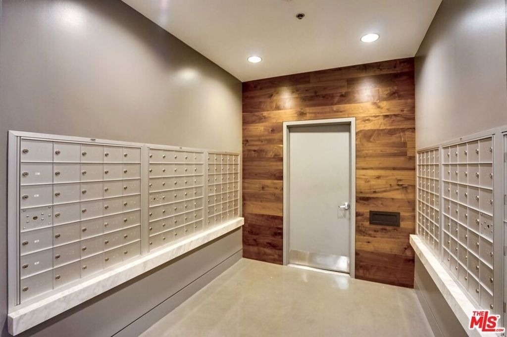 1111 S Grand Avenue - Photo 28