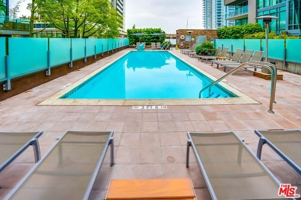 1111 S Grand Avenue - Photo 31