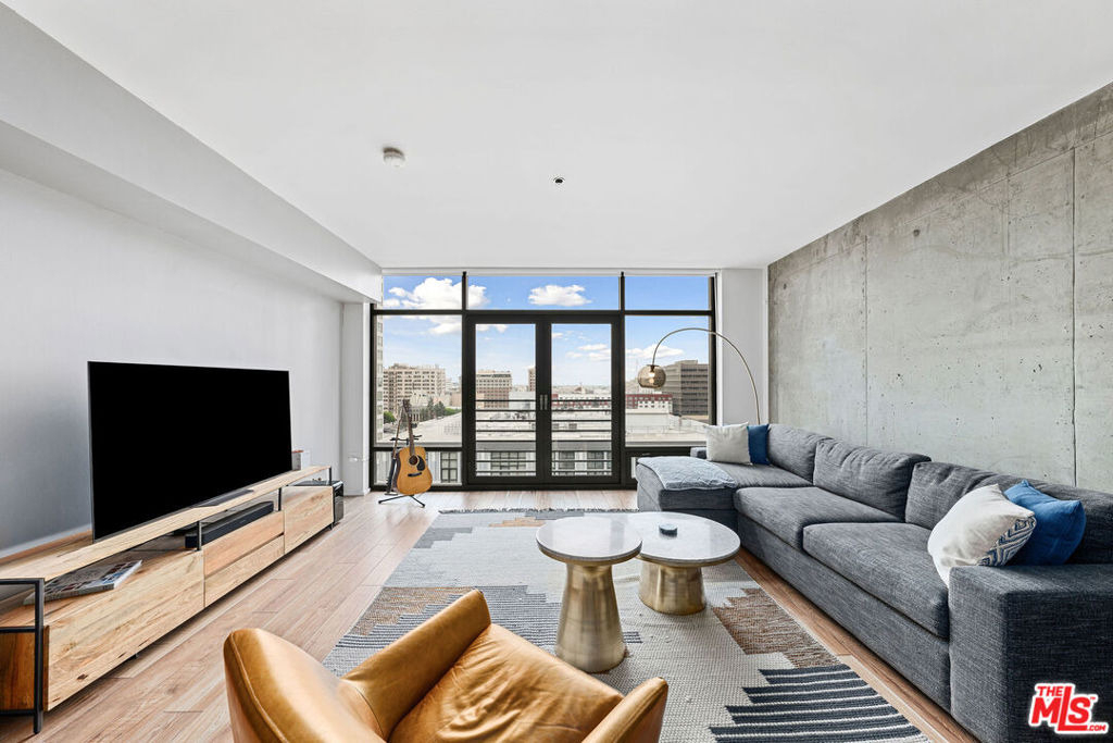 1111 S Grand Avenue - Photo 2