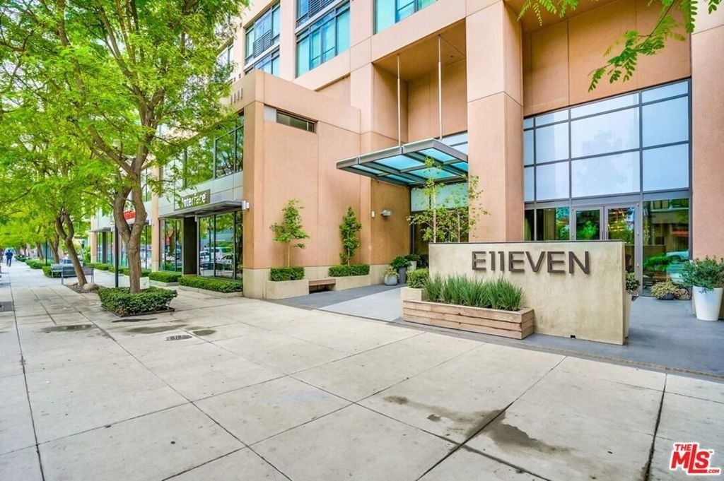 1111 S Grand Avenue - Photo 25
