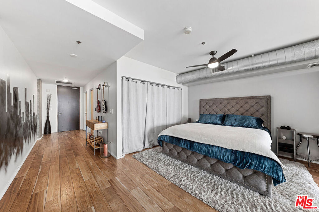 1111 S Grand Avenue - Photo 15