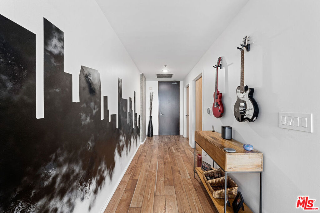 1111 S Grand Avenue - Photo 18