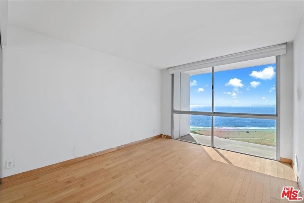 201 Ocean - Photo 4