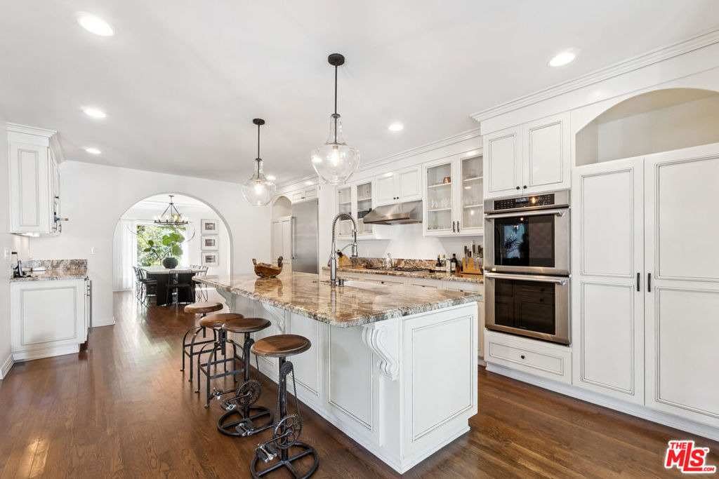 956 S Longwood Avenue - Photo 17