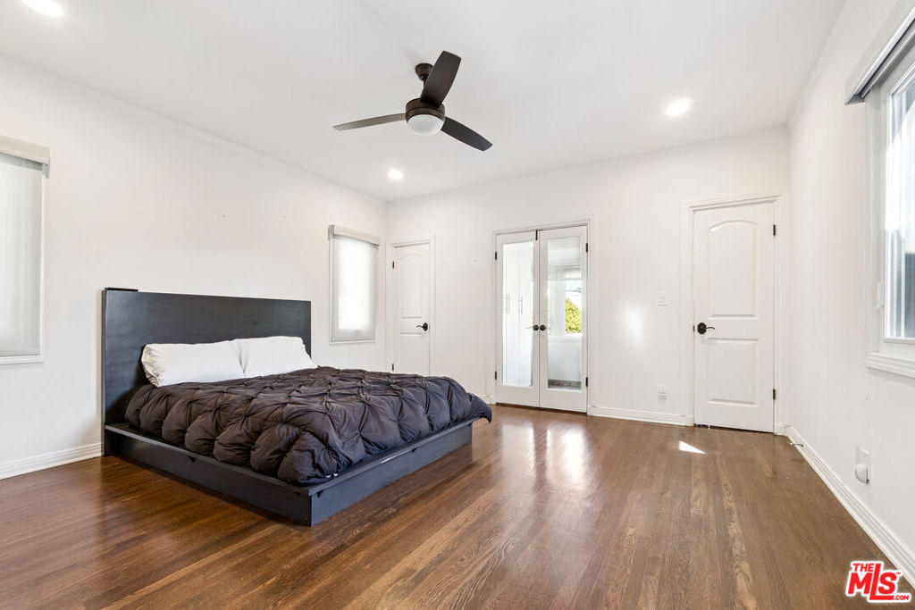 956 S Longwood Avenue - Photo 28