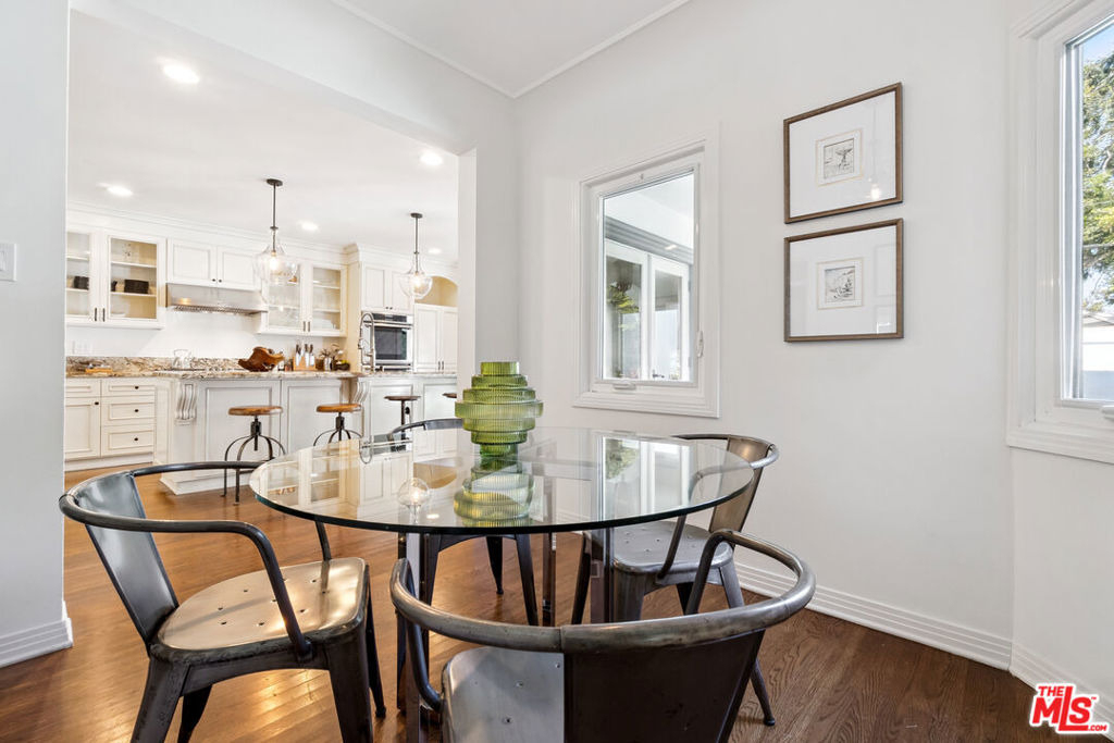 956 S Longwood Avenue - Photo 21