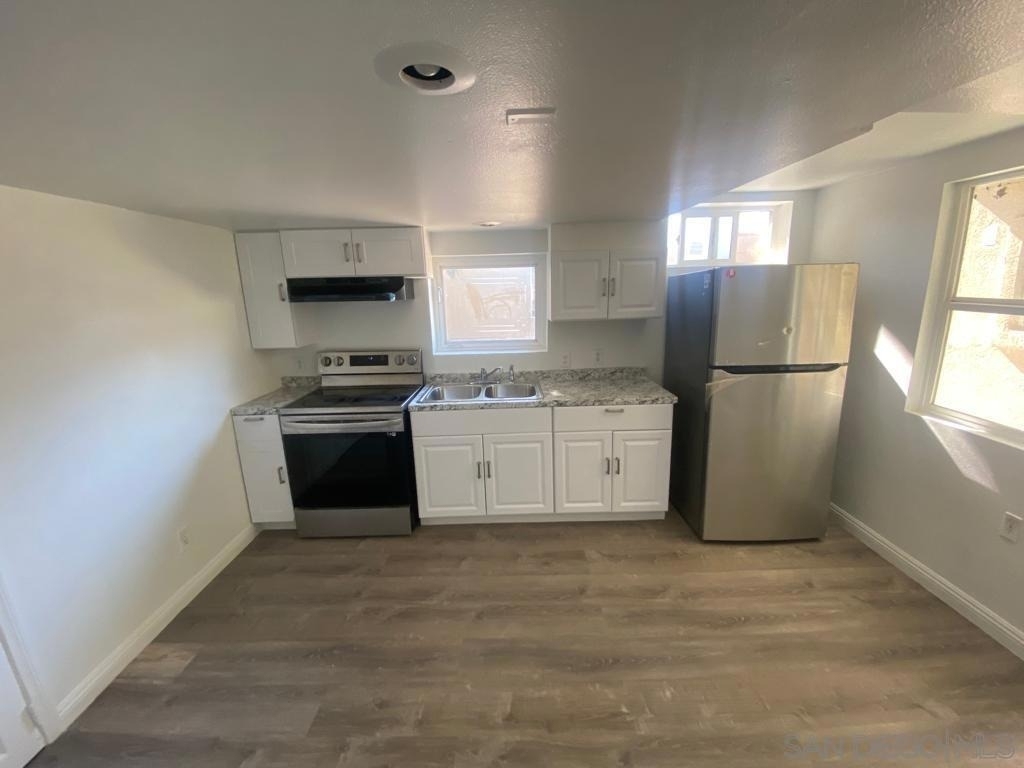 528 N Citrus Ave - Photo 1