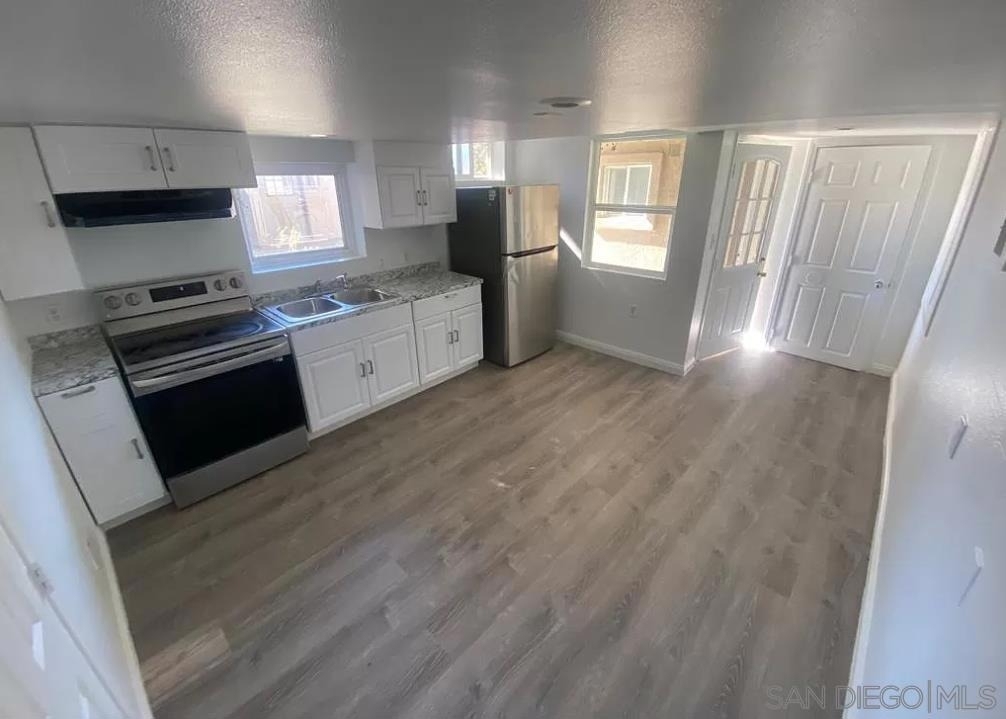 528 N Citrus Ave - Photo 2