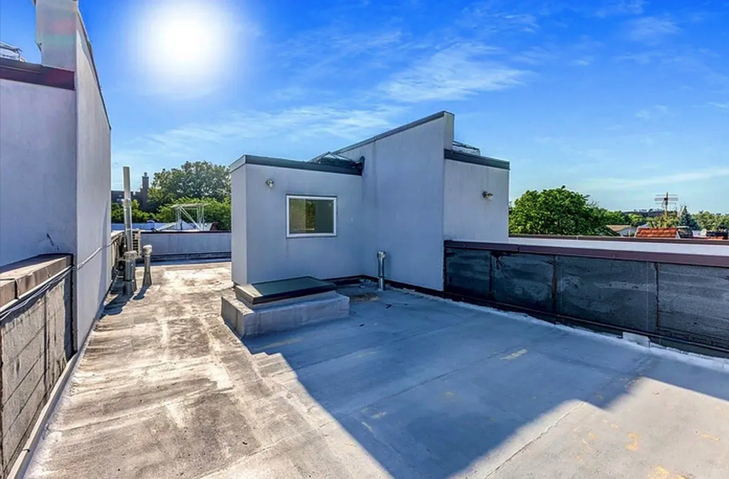 694 East 38th Street - Photo 6