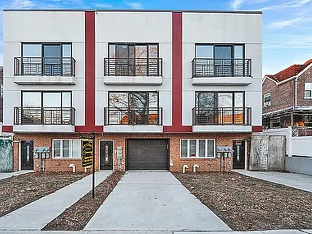 694 East 38th Street - Photo 11