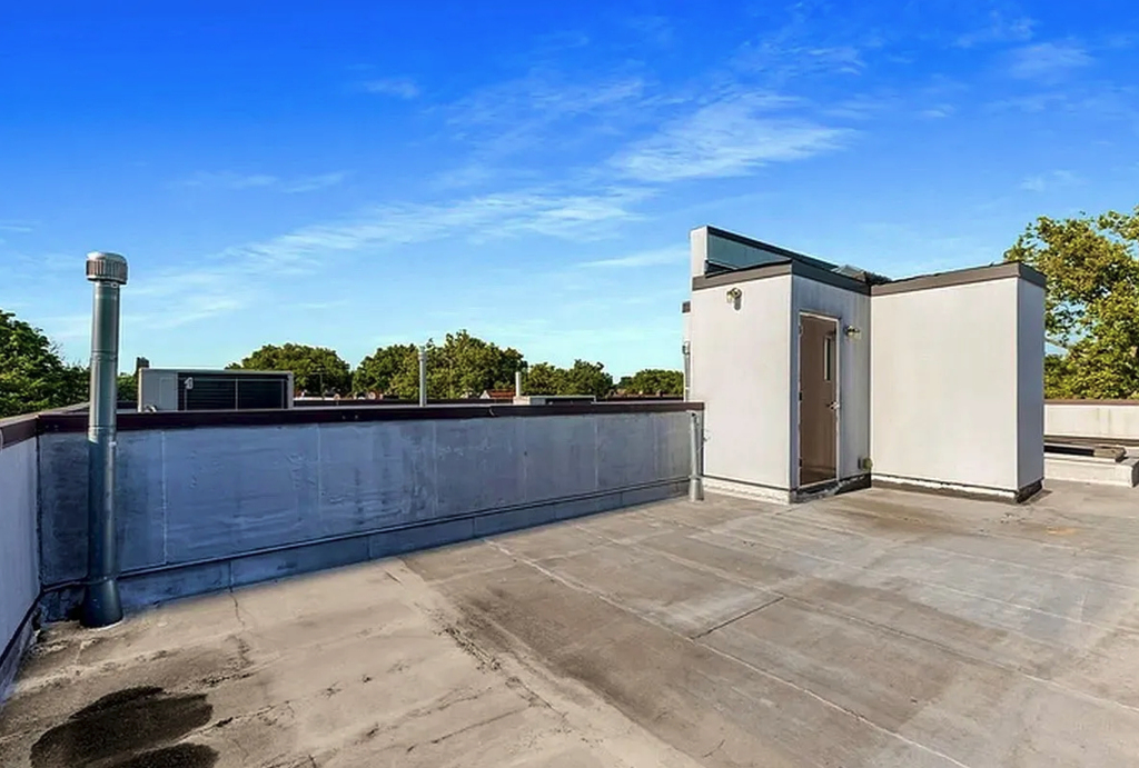 694 East 38th Street - Photo 5