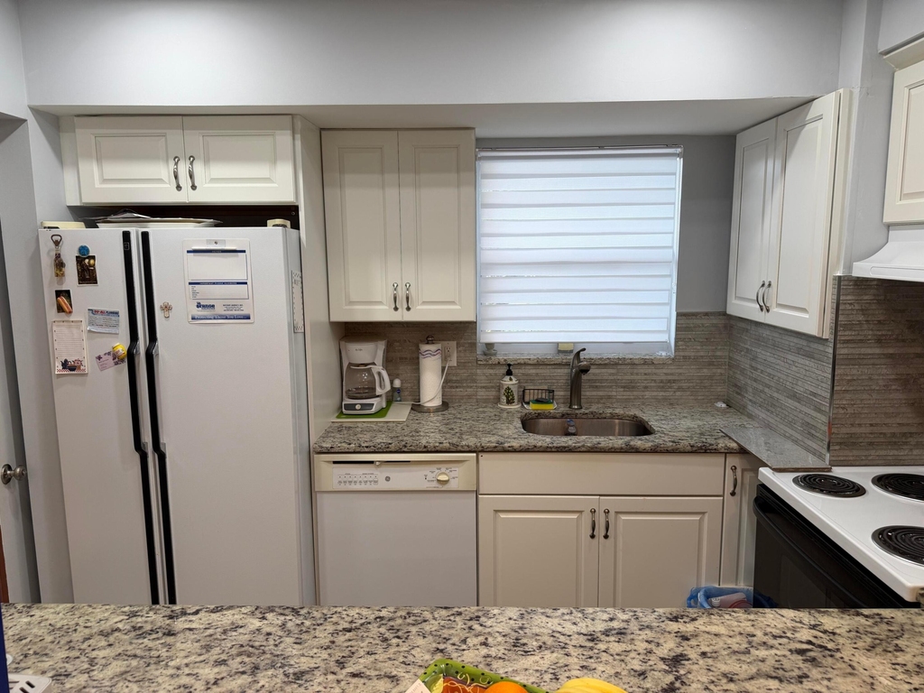 701 Lori Drive - Photo 4