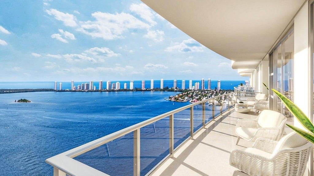220 Lake Shore Drive - Photo 2