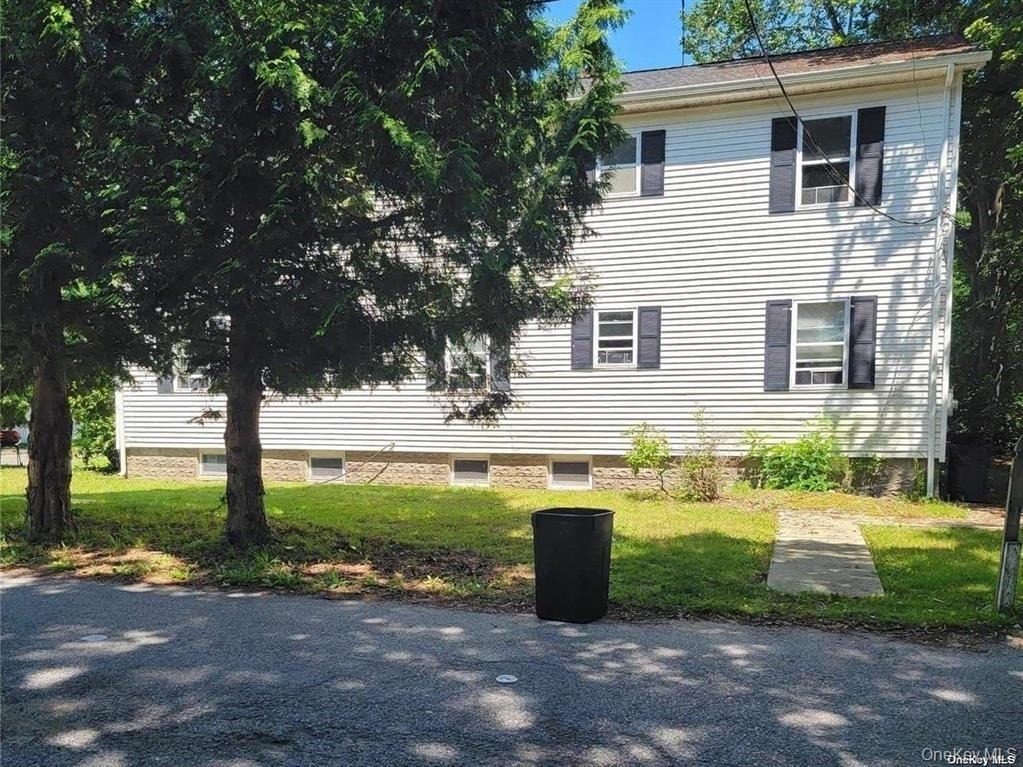 149 Washington Drive - Photo 0