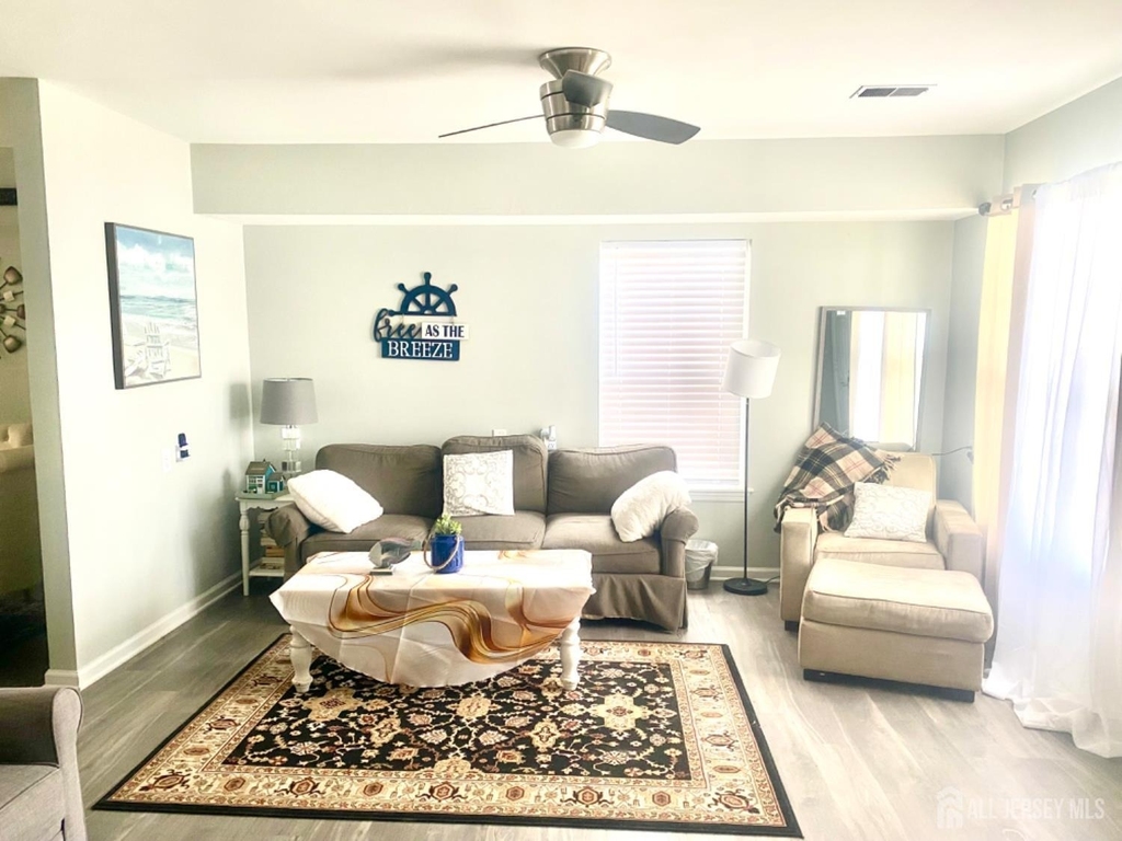 28 Bay Avenue - Photo 3