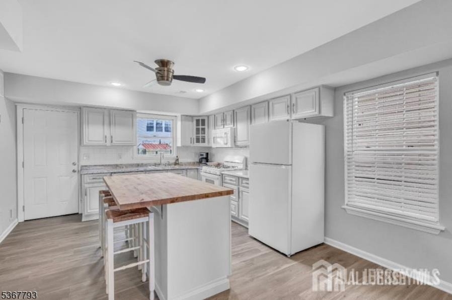 28 Bay Avenue - Photo 8