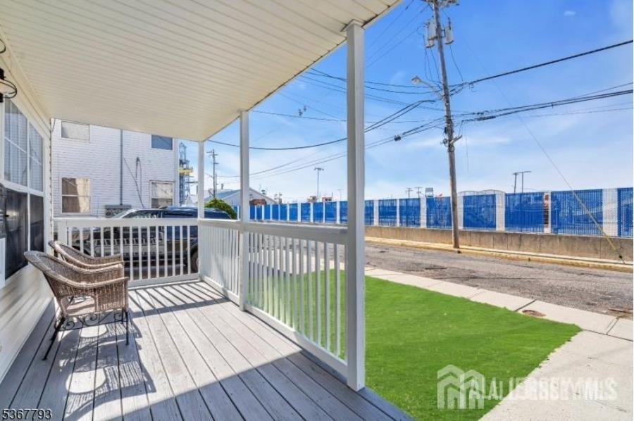28 Bay Avenue - Photo 13