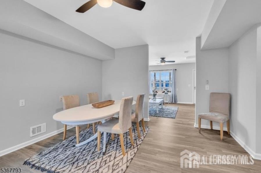 28 Bay Avenue - Photo 7