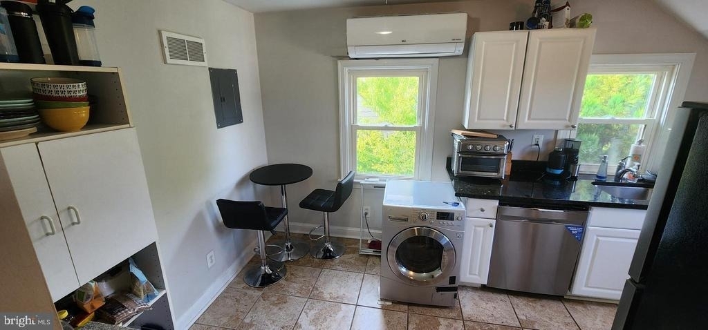 1227 N Utah Street - Photo 2