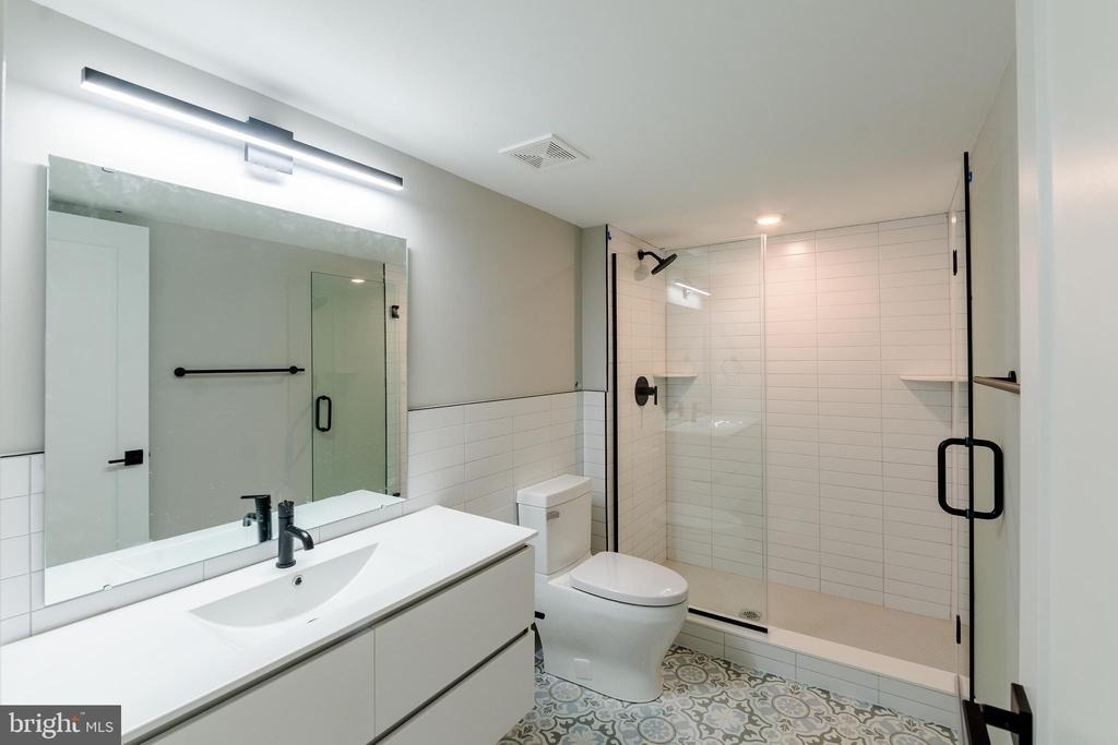 1102 Germantown Avenue - Photo 5
