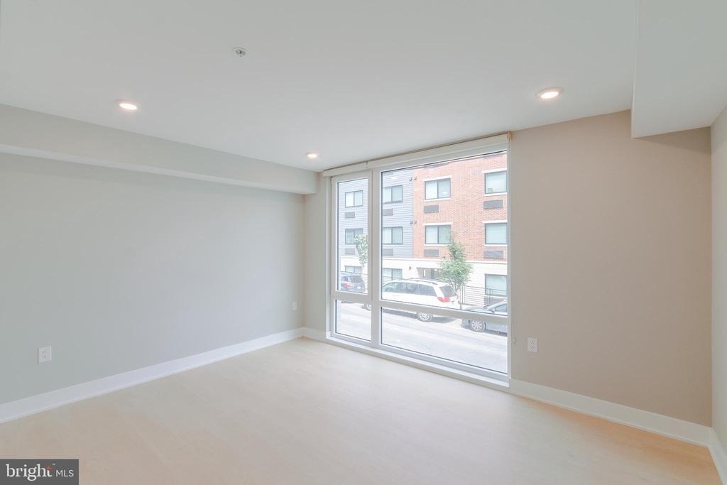 1102 Germantown Avenue - Photo 6