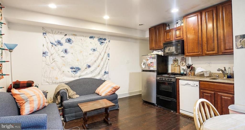 1902 N 17th Street - Photo 2