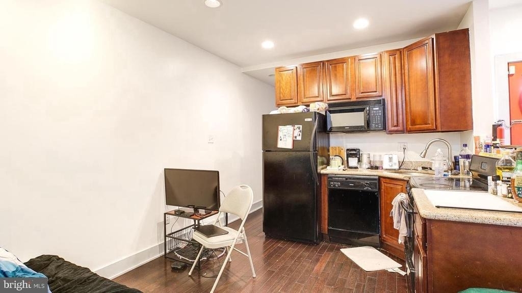 1902 N 17th Street - Photo 2