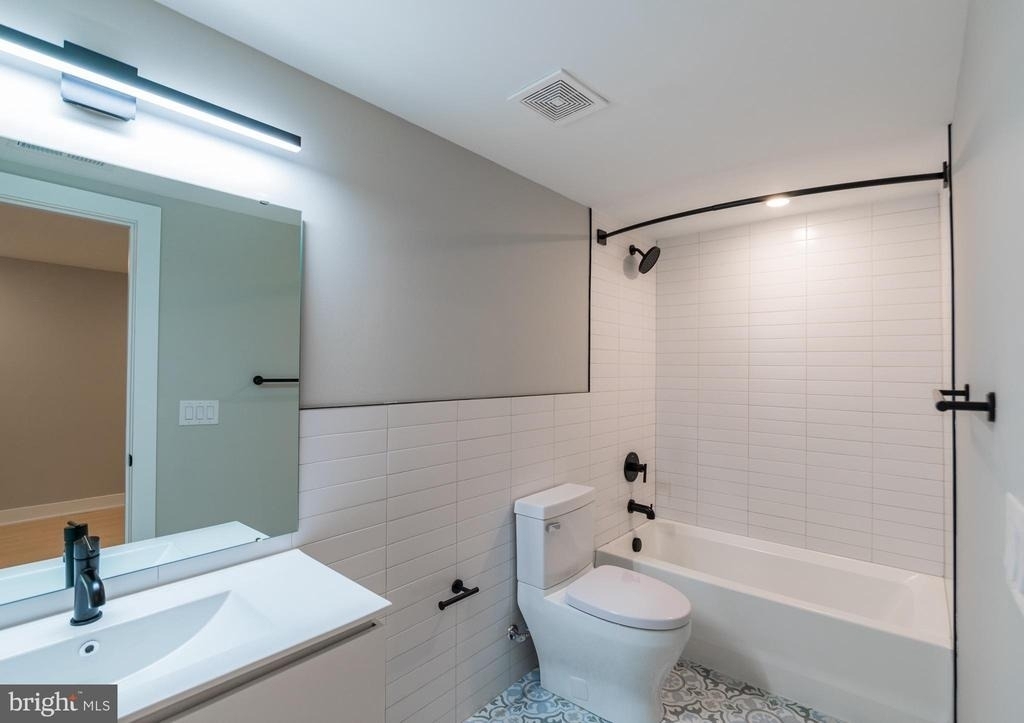 6604 Ridge Avenue - Photo 10