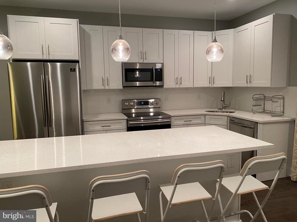 419 N Holly Street - Photo 3