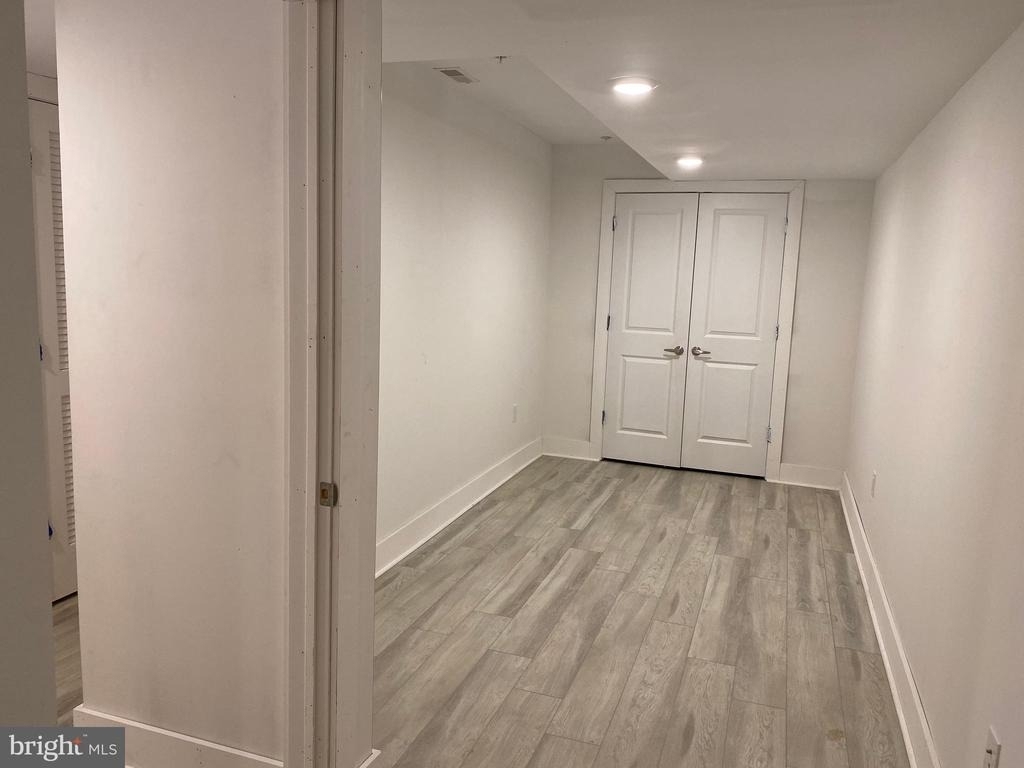 419 N Holly Street - Photo 9