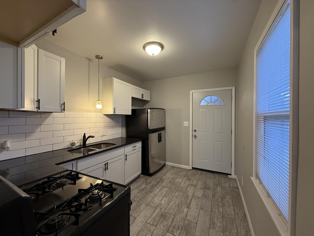 349 Westminster Street - Photo 14
