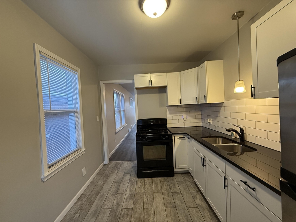 349 Westminster Street - Photo 15
