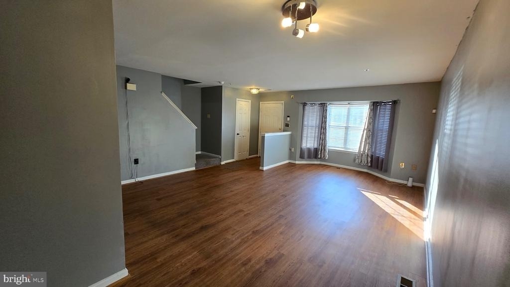 6565 Ronald Road - Photo 3