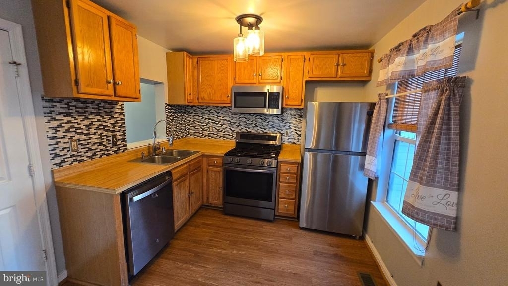 6565 Ronald Road - Photo 4