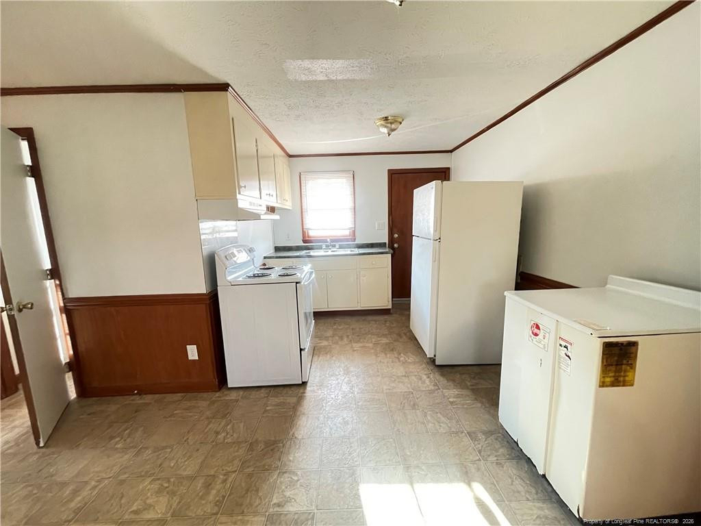 1725 Cumberland Drive - Photo 3