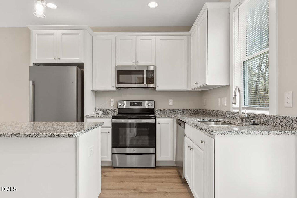 2305 Hill Street - Photo 25