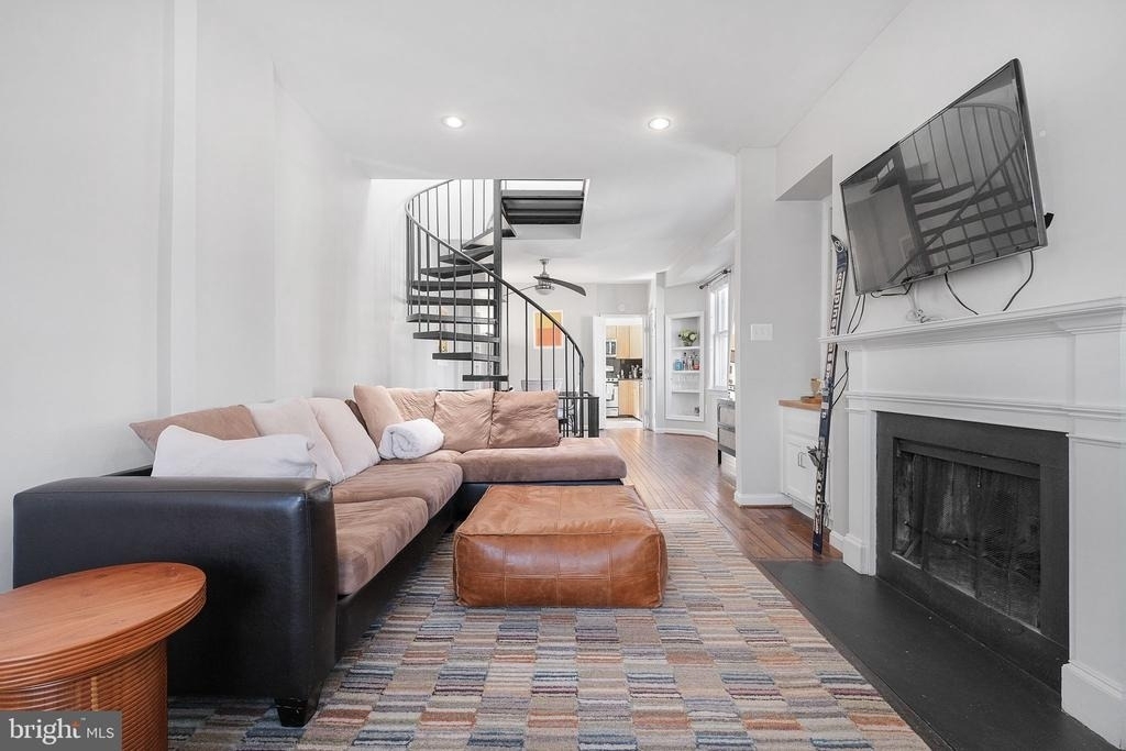 3256 Q Street Nw - Photo 1